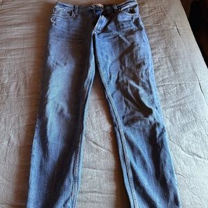 Abercrombie & Fitch High Rise Skinny Jeans